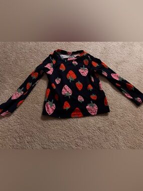 Girls 4T Swim/Rash Guard Long-Sleeve Strawberry Print Top